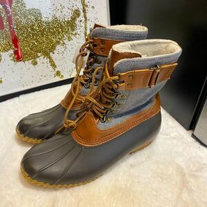 JBU Two-Tone Duck Boots